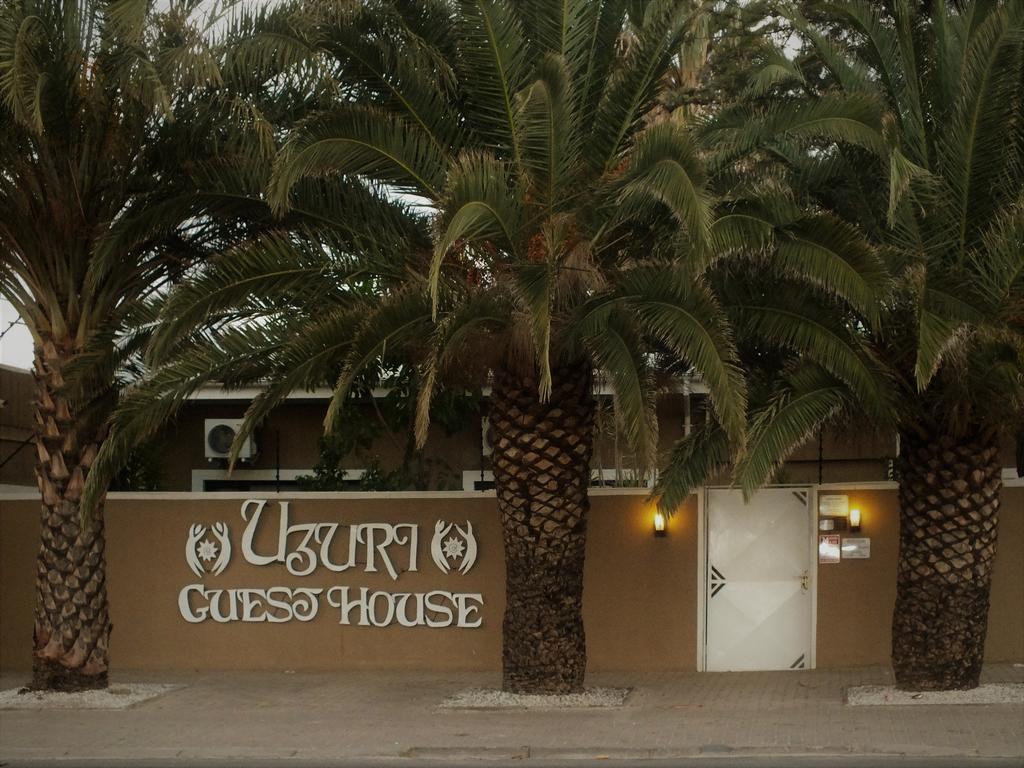 Uzuri Guesthouse Cc Windhoek Esterno foto